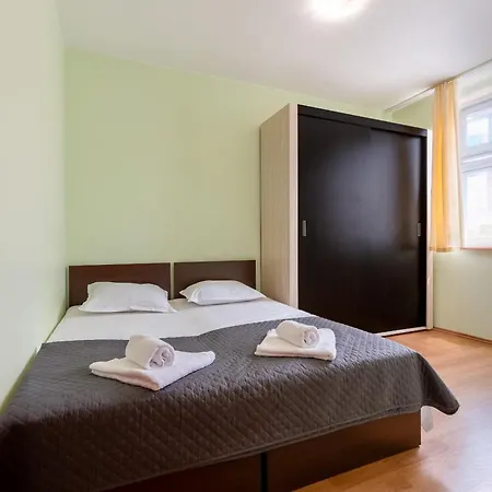 One-bedroom In The Center *